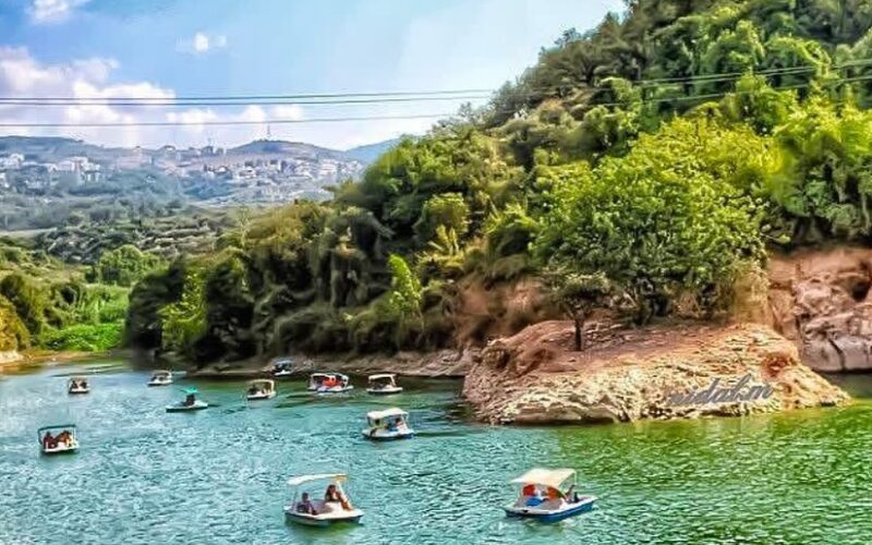 Sefir Bi Lebnen, Ehden and Bnachii Christmas by the Lake