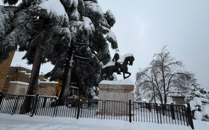 SEFIR BI LEBNEN: EHDEN, ZGHARTA, BNACHII, AYTO - SNOW EDITION