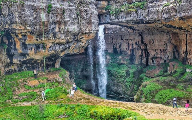 Sefir bi Lebnen: Afqa, Balou Baatara (Balaa), Douma, Tannourine Deer Feeding