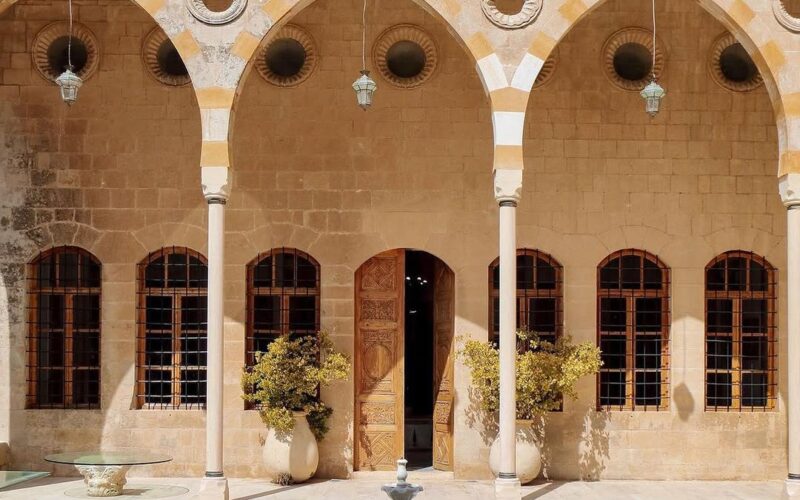 Mokhtara riverside hiking and Jumblat palace visit