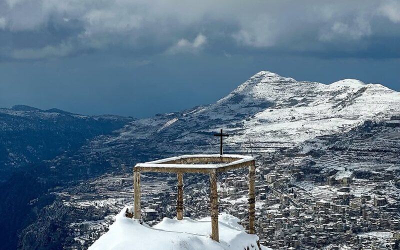 ARZ EL RAB - BCHARRE SNOWSHOEING