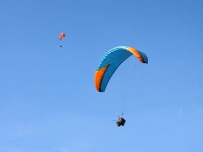 Paragliding in Harissa