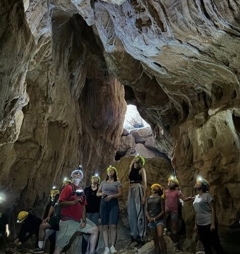 Adrenaline Day! Hiking, Rappel 70m and Caving in one Day