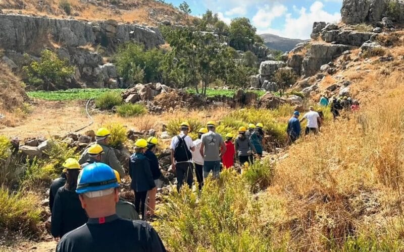 Adrenaline Day! Hiking, Rappel 70m and Caving in one Day