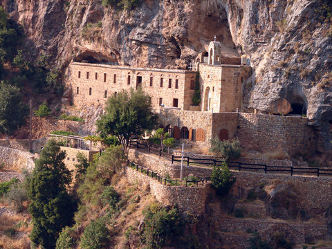 Wadi Qannoubine Hike (Hawqa to Mar Lichaa)