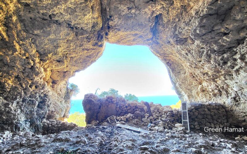 Hamat Hiking, Tour and Swimming
